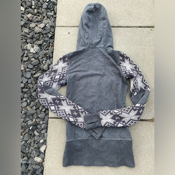Lululemon Live Simply Ikat Apres Knit Ski Scuba Hoodie, Grey, sz 6 - Picture 2 of 14